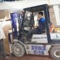 Bốc xếp hàng hóa về đêm ở Chính Kinh
